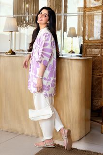 Mawra Hocane feet photo thumbnail