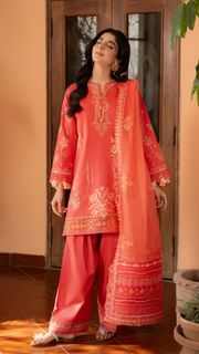 Mawra Hocane feet photo thumbnail