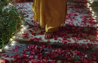 Mawra Hocane feet photo thumbnail