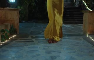 Mawra Hocane feet photo thumbnail