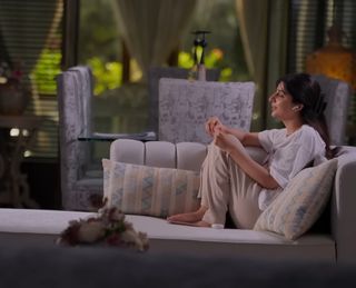 Mawra Hocane feet photo thumbnail