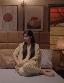 Mawra Hocane feet photo 10