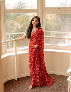 Mawra Hocane feet photo 9
