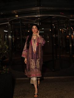 Mawra Hocane feet photo 13