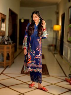 Mawra Hocane feet photo 11