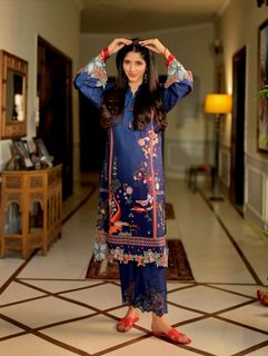 Mawra Hocane feet photo 10