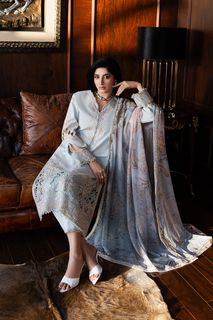 Mawra Hocane feet photo 4