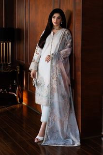 Mawra Hocane feet photo 1
