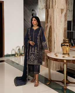 Mawra Hocane feet photo 20