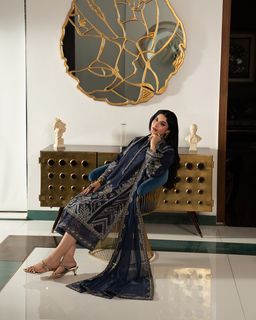 Mawra Hocane feet photo 17