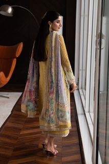 Mawra Hocane feet photo 10