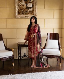 Mawra Hocane feet photo 8