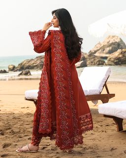 Mawra Hocane feet photo 14
