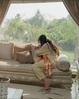 Mawra Hocane feet photo 11