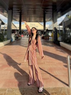 Mawra Hocane feet photo 7