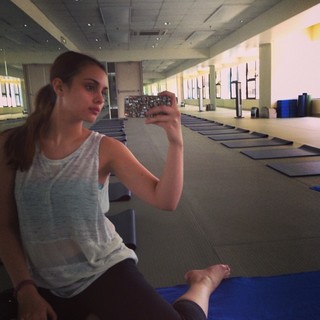 Max Collins feet photo 11