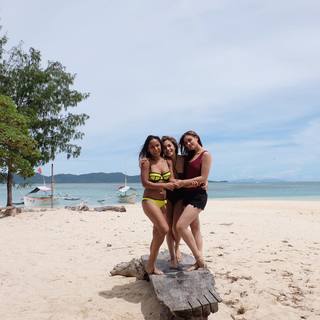 Max Collins feet photo 14