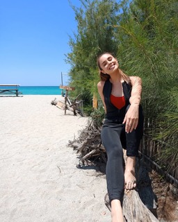 Max Collins feet photo 11