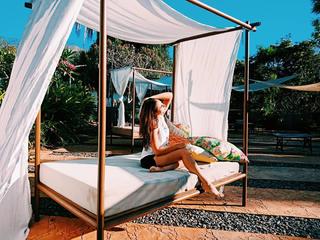 Max Collins feet photo 15