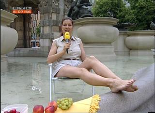 Maxi Biewer feet photo thumbnail
