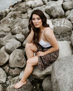 Maxine Tamoto feet photo 1