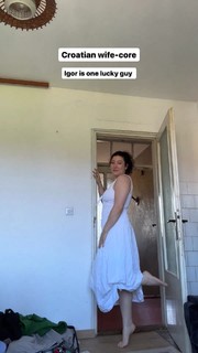 Maxine Tamoto feet photo 4