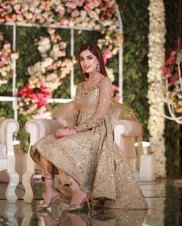 Maya Ali feet photo thumbnail
