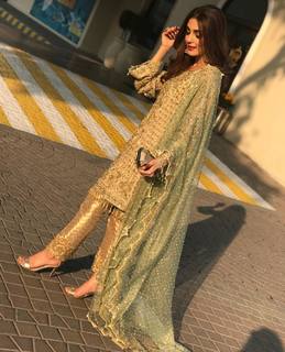 Maya Ali feet photo thumbnail
