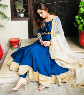 Maya Ali feet photo thumbnail