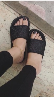 Maya Ali feet photo thumbnail