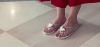 Maya Ali feet photo thumbnail