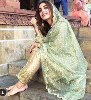 Maya Ali feet photo thumbnail