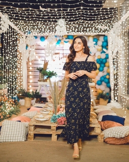 Maya Ali feet photo thumbnail