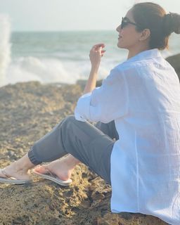 Maya Ali feet photo thumbnail