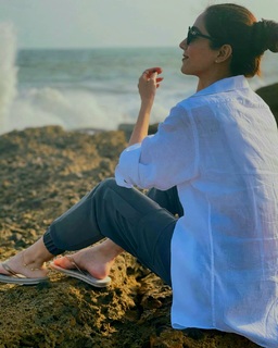 Maya Ali feet photo thumbnail