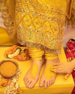 Maya Ali feet photo thumbnail