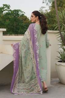 Maya Ali feet photo thumbnail