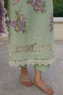 Maya Ali feet photo thumbnail