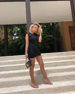 Maya Berović feet photo 3