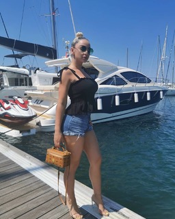 Maya Berović feet photo 8