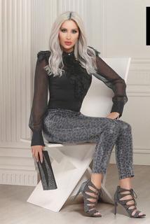 Maya Diab feet photo thumbnail