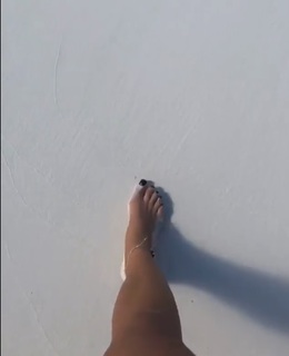 Maya Diab feet photo thumbnail