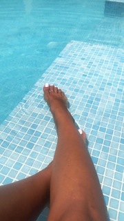 Maya Diab feet photo thumbnail