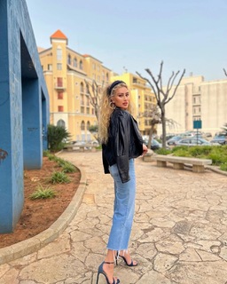 Maya Diab feet photo thumbnail