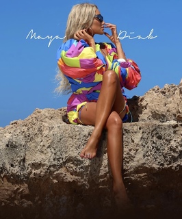 Maya Diab feet photo thumbnail