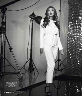 Maya Diab feet photo thumbnail