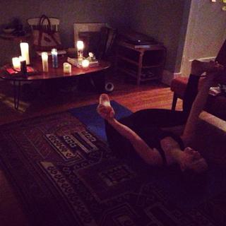 Maya Erskine feet photo 1