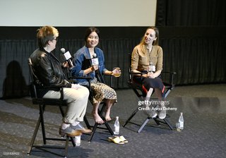 Maya Erskine feet photo 13