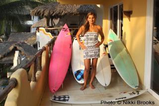 Maya Gabeira feet photo 10