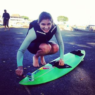 Maya Gabeira feet photo 8